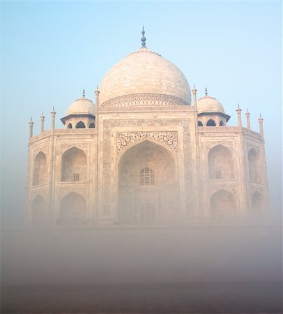 sunrise taj mahal - Taj Mahal Stock Photo - Budget Royalty-Free & Subscription, Code: 400-04290328