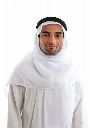 saoudien (relatif à l'arabie saoudite) - An arab or middle eastern ethnic man smiling.  White background. Photographie de stock - Aubaine LD & Abonnement, Code: 400-04290363