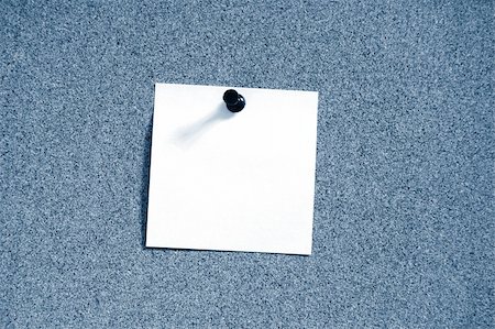 push pin reminder - blank and empty sheet paper with pin on bulletin board Stock Photo - Budget Royalty-Free & Subscription, Code: 400-04290710