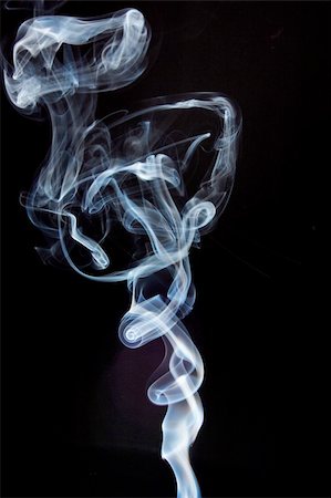 simsearch:400-04444530,k - abstract smoke background or smoking concept on black Foto de stock - Royalty-Free Super Valor e Assinatura, Número: 400-04290760