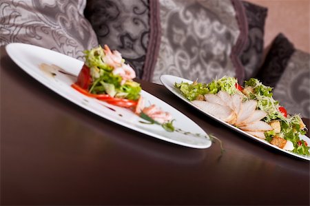 simsearch:400-05388182,k - fresh green salads on a table Fotografie stock - Microstock e Abbonamento, Codice: 400-04291553