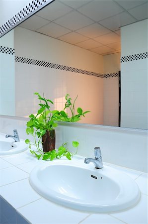 simsearch:400-04963711,k - Bathroom at office Stock Photo - Budget Royalty-Free & Subscription, Code: 400-04293146
