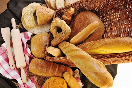 simsearch:400-04497847,k - fresh healthy natural  bread food group in studio on table Stockbilder - Microstock & Abonnement, Bildnummer: 400-04308428