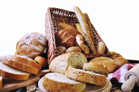 simsearch:400-04497847,k - fresh healthy natural  bread food group in studio on table Stockbilder - Microstock & Abonnement, Bildnummer: 400-04308443