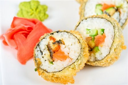 simsearch:400-05119569,k - Sushi rolls at plate isolated on a white Stockbilder - Microstock & Abonnement, Bildnummer: 400-04308511