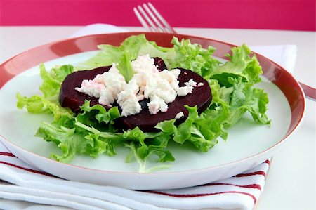 simsearch:400-04293911,k - appetizer salad of beets and goat cheese with basil and olive oil Stock Photo - Budget Royalty-Free & Subscription, Code: 400-04308617