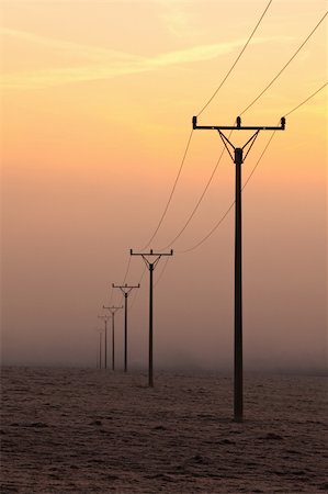 simsearch:400-04782405,k - Power-transmission pole in the mist in winter nature Photographie de stock - Aubaine LD & Abonnement, Code: 400-04309305