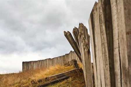 simsearch:400-04759885,k - Gloomy skies over the ruins of historic palisade fortifications Stock Photo - Budget Royalty-Free & Subscription, Code: 400-04301200