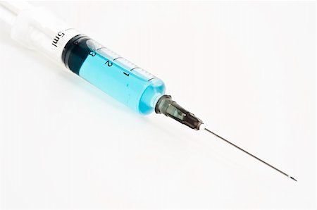 simsearch:400-05919377,k - Isolated syringe on white background Foto de stock - Super Valor sin royalties y Suscripción, Código: 400-04302257