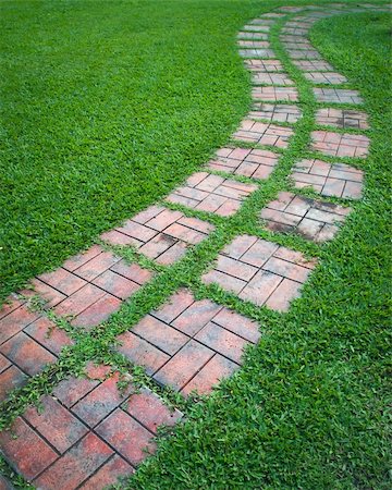 formal garden maze - Curved path on a lawn area in garden Stock Photo - Budget Royalty-Free & Subscription, Code: 400-04302988