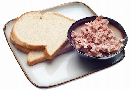 simsearch:400-05308926,k - Tuna Salad Lunch with Bread Isolated on White with a Clipping Path. Photographie de stock - Aubaine LD & Abonnement, Code: 400-04314337