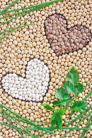 simsearch:400-04317325,k - Lentils, soybeans, beans with herbs - pulse concept Stock Photo - Budget Royalty-Free & Subscription, Code: 400-04317319