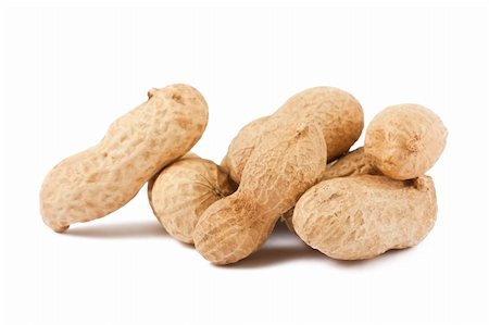 simsearch:400-05265990,k - Ripe peanuts in a pile isolated on white background Stock Photo - Budget Royalty-Free & Subscription, Code: 400-04311062