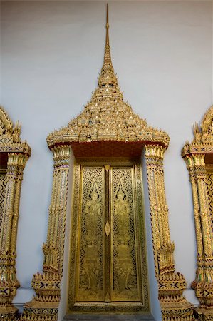 simsearch:400-04871096,k - Door at Wat Pho Temple, Thailand Photographie de stock - Aubaine LD & Abonnement, Code: 400-04311789