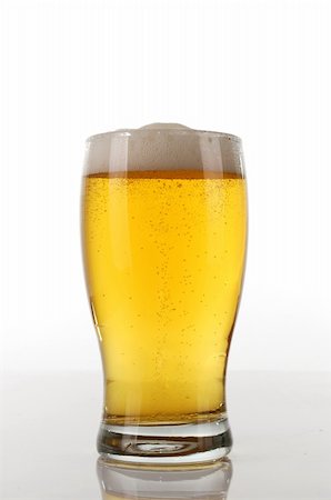 Beer background Photographie de stock - Aubaine LD & Abonnement, Code: 400-04313087