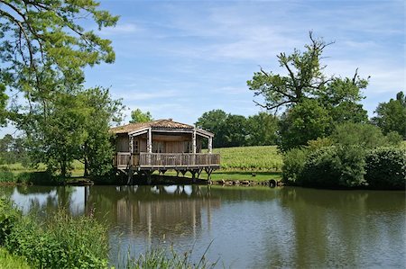 rooftop awning - pond in Bordeaux, vineyard Stock Photo - Budget Royalty-Free & Subscription, Code: 400-04324927