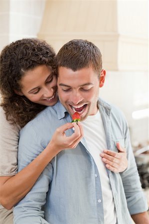 simsearch:400-04853599,k - Lover couple cooking in the kitchen at home Foto de stock - Royalty-Free Super Valor e Assinatura, Número: 400-04325663