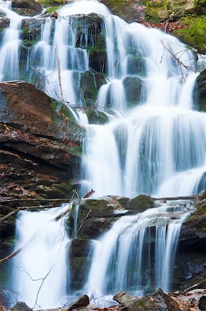 simsearch:400-07338930,k - Waterfalls on Rocky Stream, Running Through Autumn Mountain Forest Foto de stock - Super Valor sin royalties y Suscripción, Código: 400-04327396