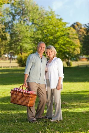 simsearch:400-05711437,k - Retired couple looking for a place to picnicking Stock Photo - Budget Royalty-Free & Subscription, Code: 400-04327767