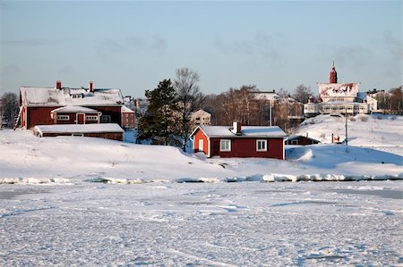 Red Helsinki buildings seen from frozen Baltic Sea. Stock Photo - Budget Royalty-Free & Subscription, Code: 400-04329566