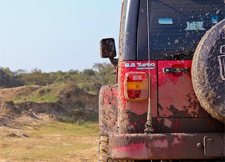 rallye - Off road car dirt with mud on trail Photographie de stock - Aubaine LD & Abonnement, Code: 400-04329764