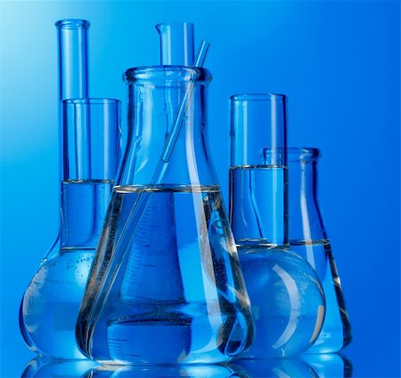 simsearch:695-05770667,k - Laboratory glassware Stock Photo - Budget Royalty-Free & Subscription, Code: 400-04320223