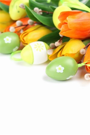 simsearch:400-04291976,k - Border made of green Easter eggs and colorful tulips isolated on white background Photographie de stock - Aubaine LD & Abonnement, Code: 400-04321841