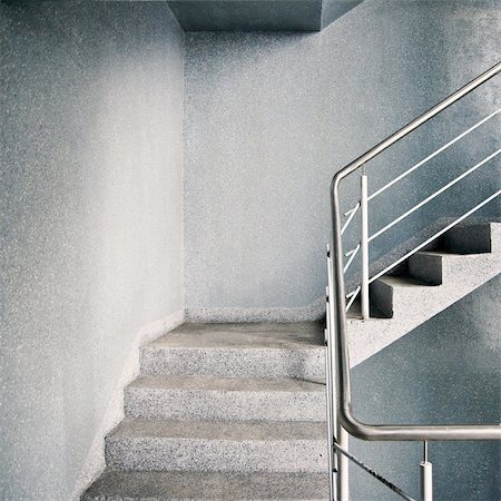 simsearch:400-05917229,k - Empty modern building stairway Foto de stock - Super Valor sin royalties y Suscripción, Código: 400-04322783