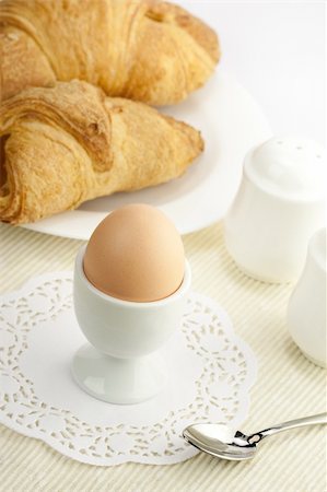 simsearch:400-08338441,k - breakfast table with egg Stockbilder - Microstock & Abonnement, Bildnummer: 400-04322956