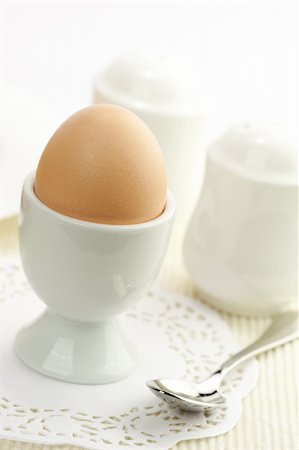 simsearch:400-08338441,k - breakfast table with egg Stockbilder - Microstock & Abonnement, Bildnummer: 400-04322959