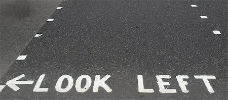 Look Left sign in a London street Photographie de stock - Aubaine LD & Abonnement, Code: 400-04323270