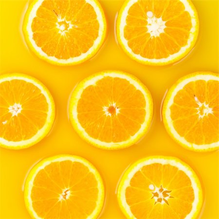simsearch:400-04618236,k - pieces of orange in orange juice Stockbilder - Microstock & Abonnement, Bildnummer: 400-04334704