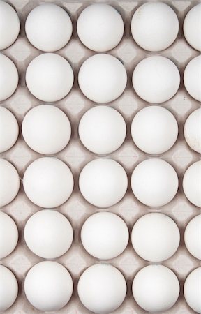 simsearch:400-04313927,k - white eggs isolated on white Photographie de stock - Aubaine LD & Abonnement, Code: 400-04334713