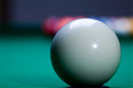 simsearch:400-09064481,k - Billiard game Stockbilder - Microstock & Abonnement, Bildnummer: 400-04338013