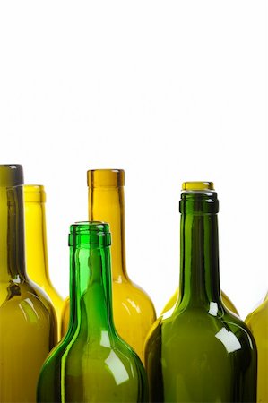 simsearch:400-04919991,k - Many empty green wine bottles isolated on white background Foto de stock - Royalty-Free Super Valor e Assinatura, Número: 400-04338491