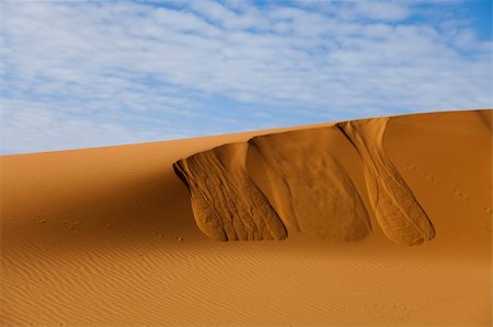 simsearch:400-04340040,k - Desert dunes in Morocco Photographie de stock - Aubaine LD & Abonnement, Code: 400-04339951