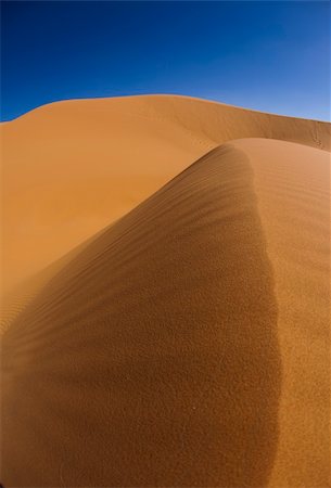 simsearch:400-04340052,k - Desert dunes in Morocco Photographie de stock - Aubaine LD & Abonnement, Code: 400-04339964