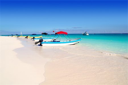 boats in tropical beach perfect Caribbean summer Stock Photo - Budget Royalty-Free & Subscription, Code: 400-04330461
