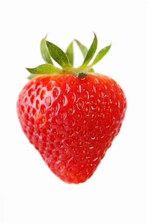 simsearch:400-04513818,k - single fresh red strawberry on white background Stockbilder - Microstock & Abonnement, Bildnummer: 400-04330788