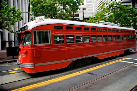 san francisco cable cars - A San Francisco Transit Train Moves Through The City Stock Photo - Budget Royalty-Free & Subscription, Code: 400-04332151