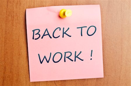 simsearch:400-04332823,k - Back to work post it on wooden wall Foto de stock - Royalty-Free Super Valor e Assinatura, Número: 400-04332807