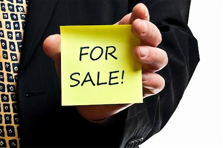 simsearch:400-04835143,k - For sale post it in business man hand Stock Photo - Budget Royalty-Free & Subscription, Code: 400-04332837
