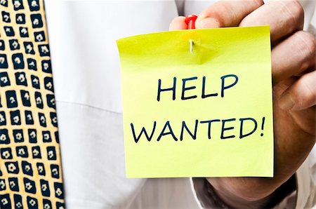 simsearch:400-04332823,k - Help wanted post it in business man hand Foto de stock - Royalty-Free Super Valor e Assinatura, Número: 400-04332844