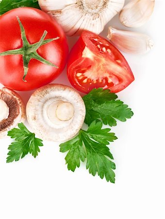 simsearch:400-05939266,k - fresh vegetables with green leaf isolated on white background Photographie de stock - Aubaine LD & Abonnement, Code: 400-04344338