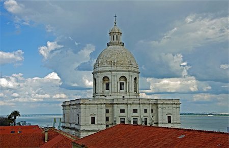 Portugal Lisbon city church landscape faith cross peak Photographie de stock - Aubaine LD & Abonnement, Code: 400-04344577