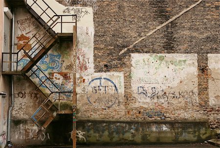 simsearch:400-05664552,k - Grunge wall with stairway, can be used as background Stock Photo - Budget Royalty-Free & Subscription, Code: 400-04345035