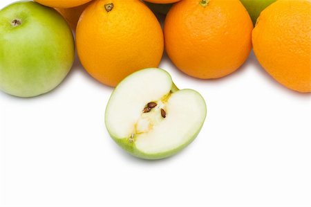 simsearch:400-04243170,k - Apple and oranges isolated on the white background Stock Photo - Budget Royalty-Free & Subscription, Code: 400-04345402