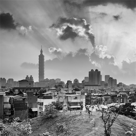 Sunset Taipei cityscape with park and famous landmark, 101 skyscraper far away, under dramatic sunset clouds on sky in Taiwan, Asia. Stock Photo - Budget Royalty-Free & Subscription, Code: 400-04347587