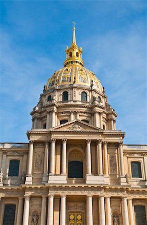 simsearch:400-04082094,k - Les Invalides is a complex of buildings in the 7th arrondissement of Paris, containing museums and monuments, all relating to the military history of France. Photographie de stock - Aubaine LD & Abonnement, Code: 400-04348129