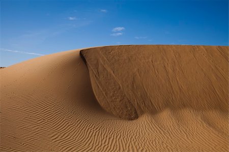 simsearch:400-05137674,k - Desert dunes in Morocco Stockbilder - Microstock & Abonnement, Bildnummer: 400-04340018